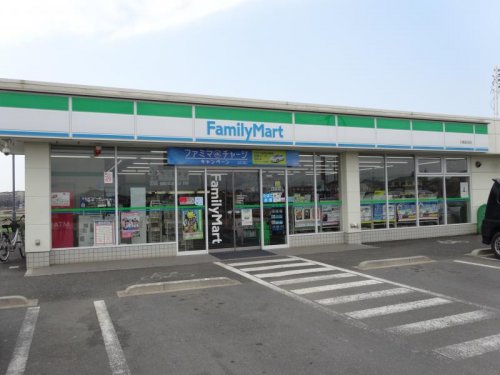 コンビニ　ファミリーマート 川越吉田店（コンビニ）まで651m