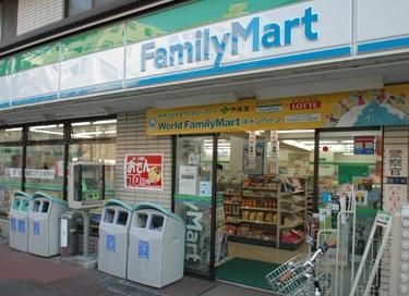 コンビニ　ファミリーマート 滝野川店（コンビニ）まで400m