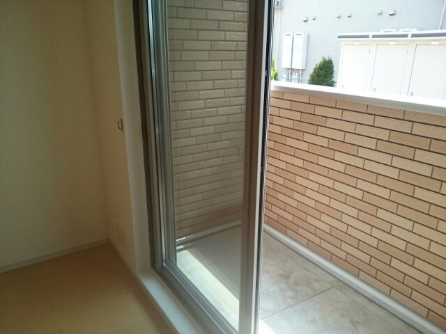 バルコニー　バルコニーからの眺めを楽しみながら食事をしませんか