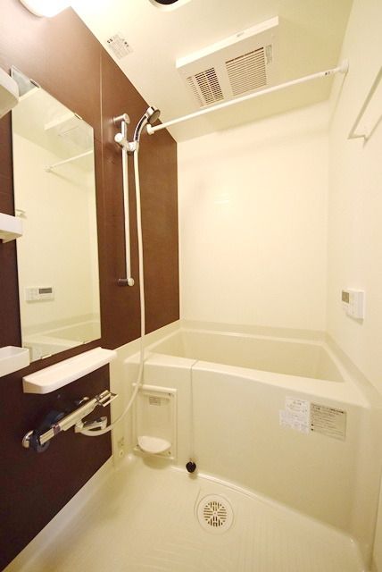 バス・シャワールーム　★追い焚き付きバスルーム！★