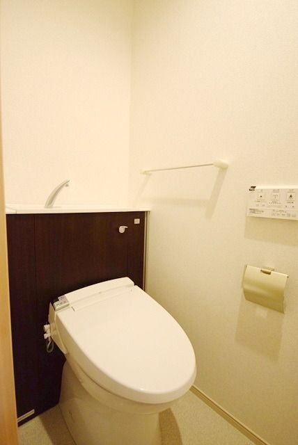 トイレ　★シャワー付きトイレ！★