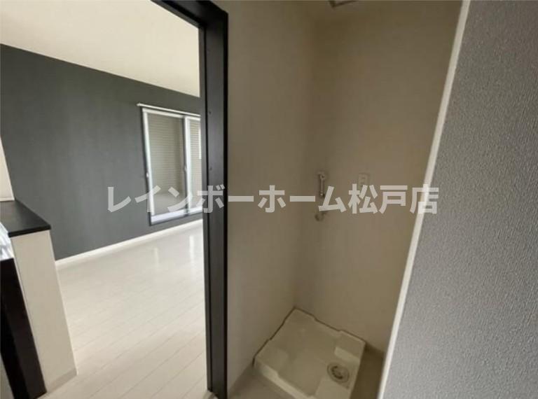 その他設備　明るい玄関です