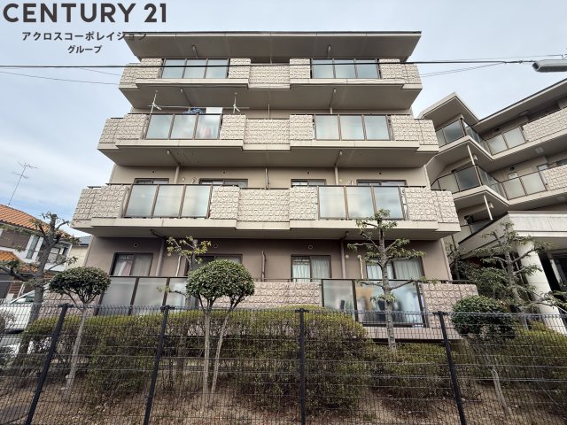 建物外観　宅配BOX付きで不在時にも便利です！