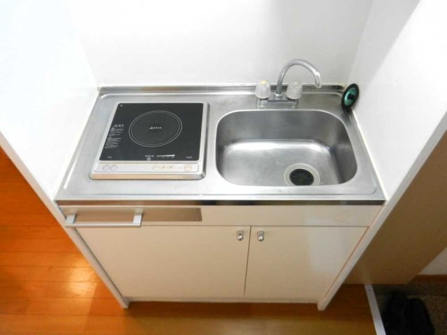 キッチン　一人暮らしにピッタリの機能的なシンク