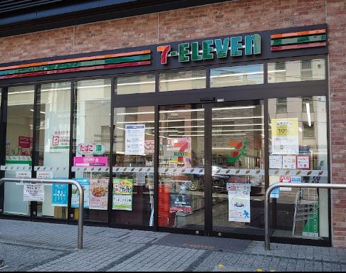 コンビニ　セブン－イレブン渋谷恵比寿３丁目店（コンビニ）まで306m