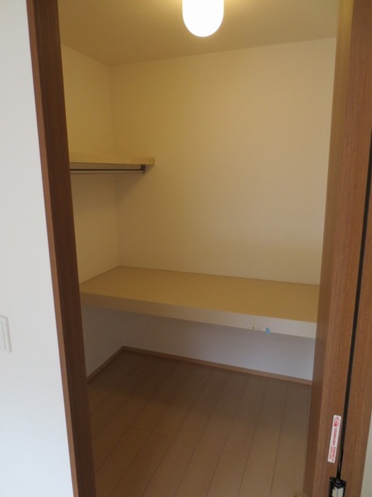収納　ウォークインクローゼット