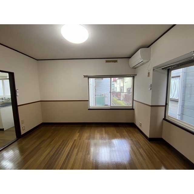 居室・リビング　※参考１０１号の写真です。