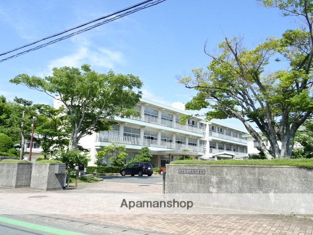 中学校　篠原中学校（中学校）まで388m