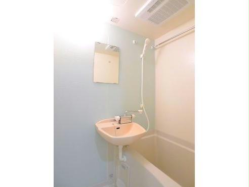 バス・シャワールーム　※別部屋写真