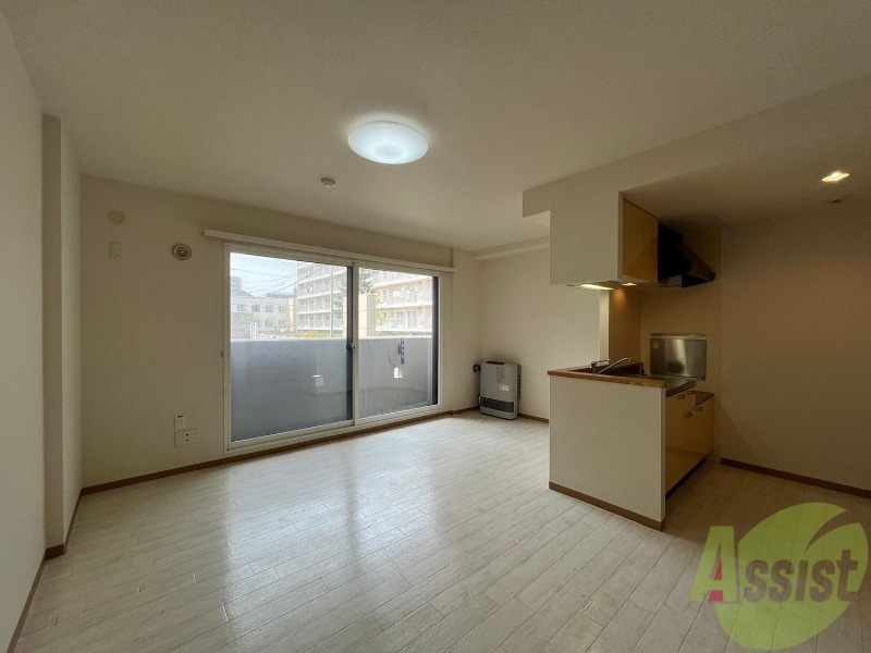 居室・リビング　広くてきれいなリビングです！快適に過ごせそうですね。