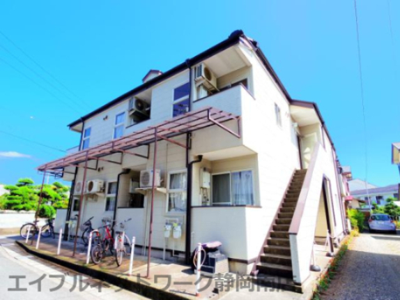 建物外観　落ち着いた雰囲気の外観です