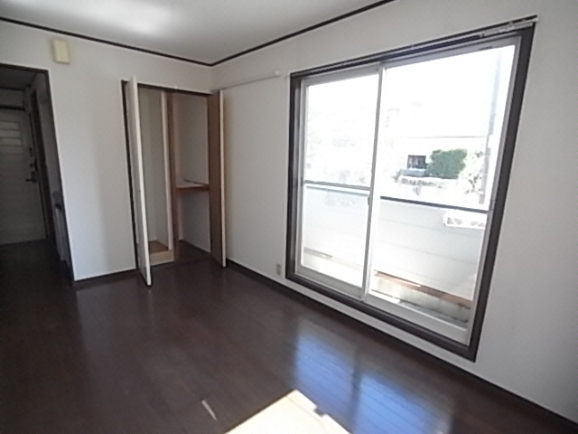 居室・リビング　ゆったりとした居間です