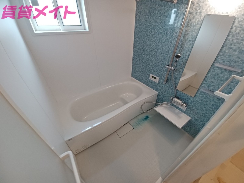 バス・シャワールーム　同型参考写真