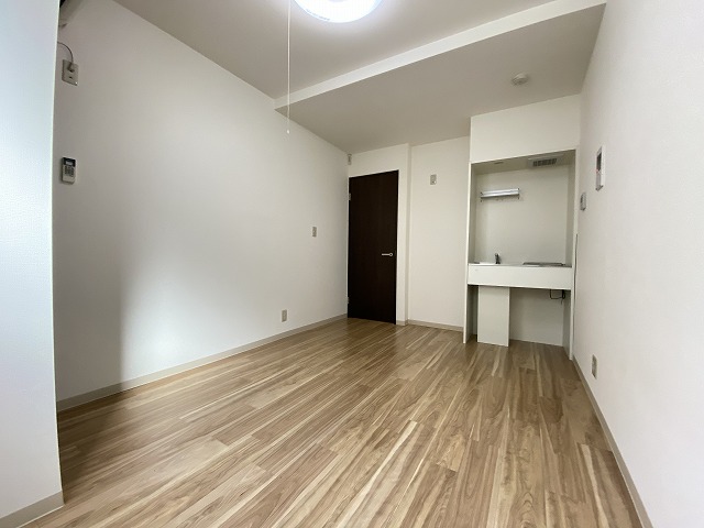 その他部屋・スペース　開放的な寝室です