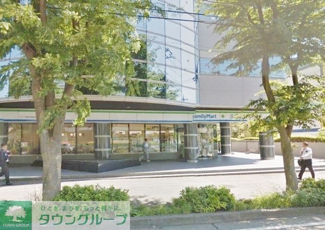 コンビニ　ファミリーマート東戸塚駅西口店（コンビニ）まで479m