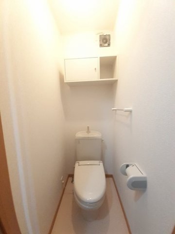 トイレ　清潔感のあるトイレです