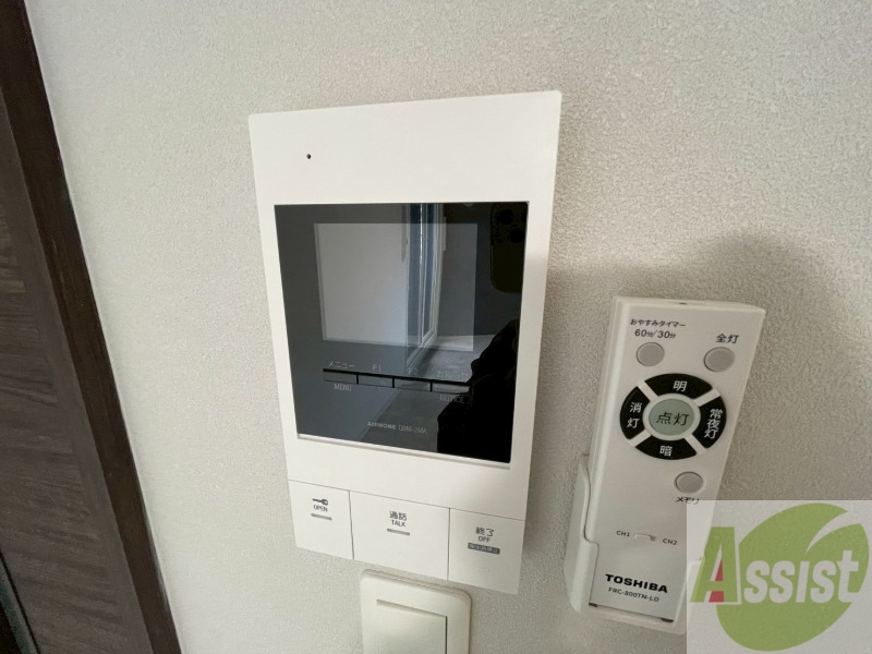 セキュリティ　ＴＶモニター付インターホンです。来客者の顔が見えるので安心！