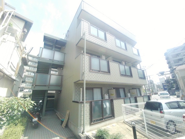 建物外観　全戸南向きのバルコニーです