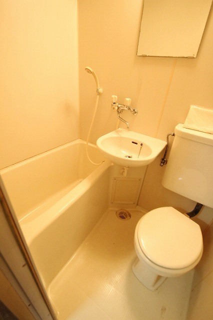 バス・シャワールーム　同物件別室