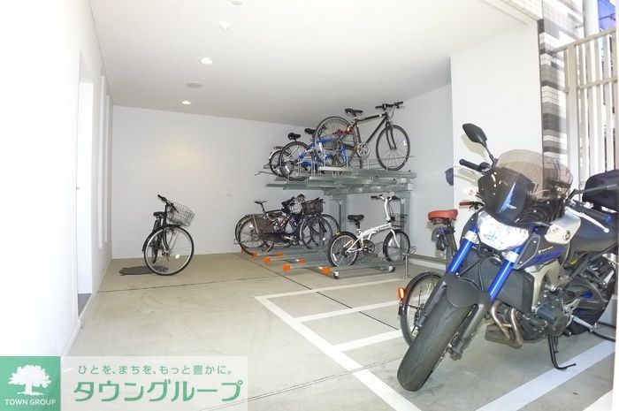 駐車場　駐車場