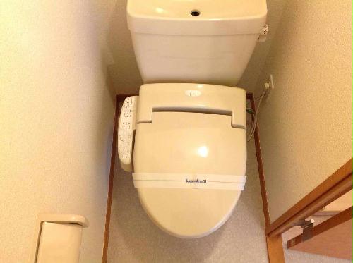 トイレ　温水洗浄便座付き