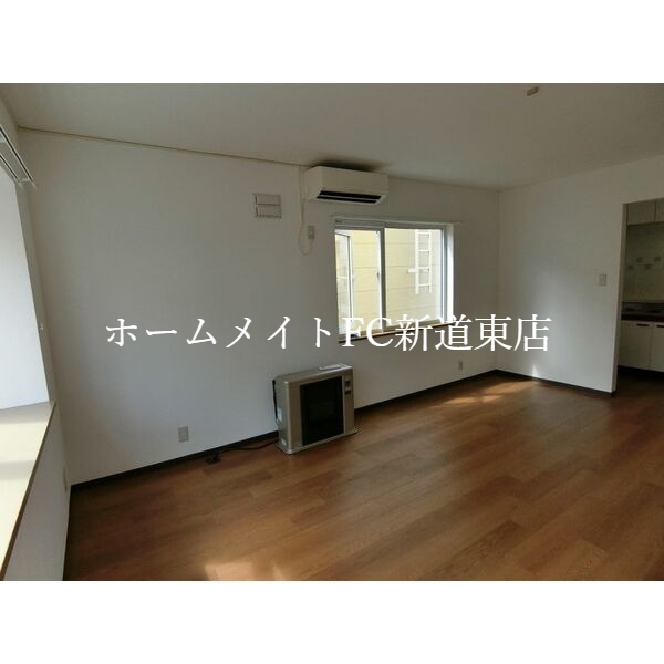 居室・リビング　リビング