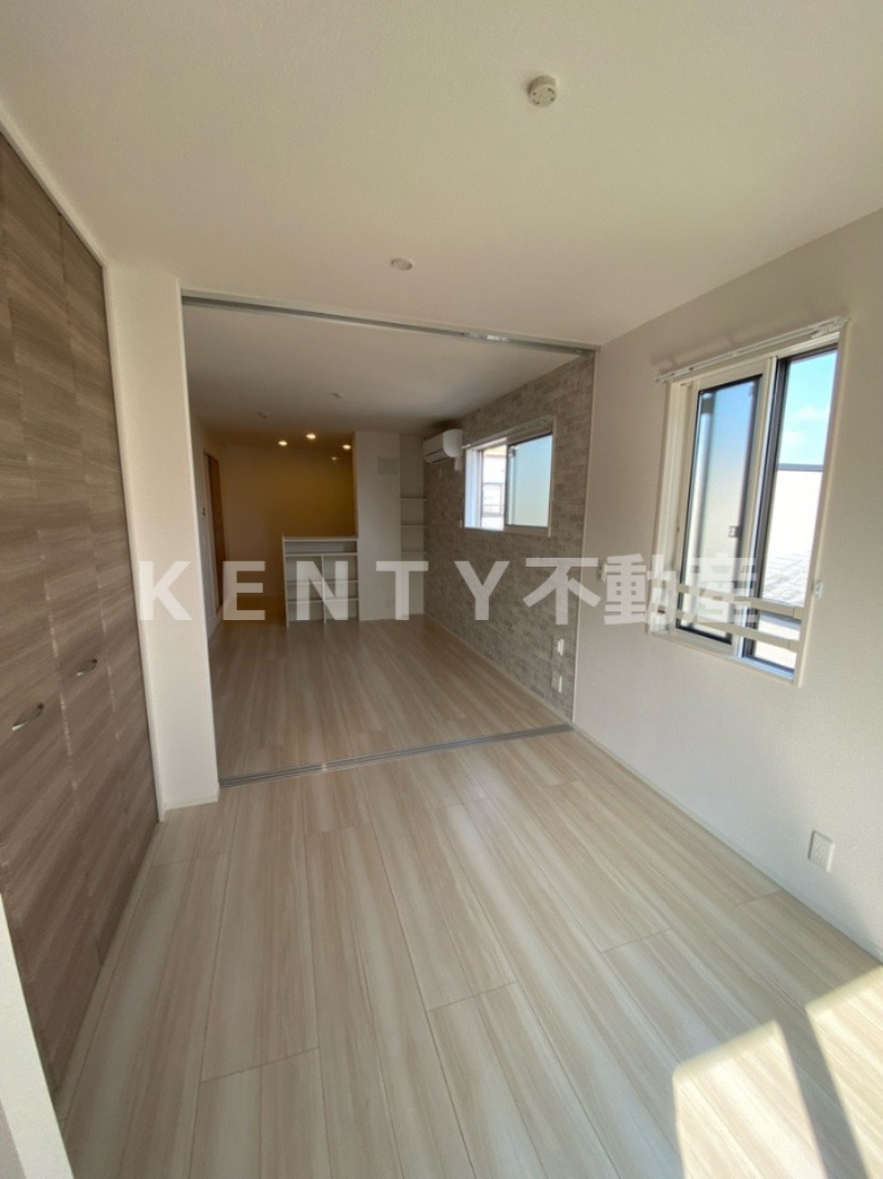 その他部屋・スペース　落ち着いて過ごせるお部屋なので、寝室にいかがでしょうか