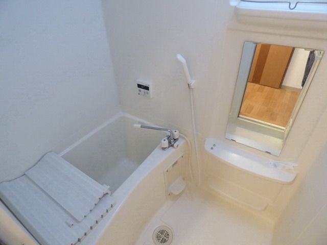 バス・シャワールーム　☆浴室乾燥機付き☆