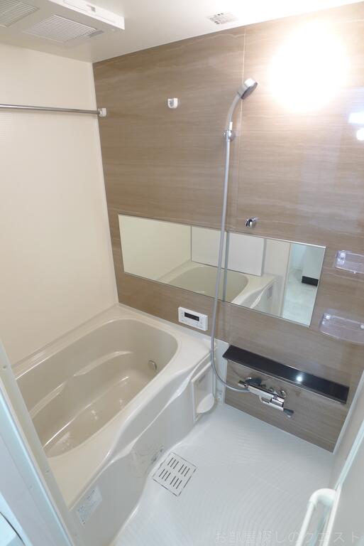 バス・シャワールーム　（写真は同タイプ）