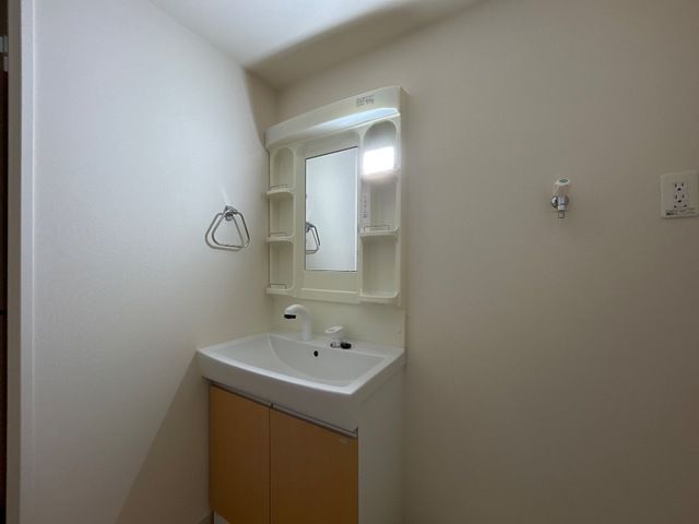 洗面設備　脱衣スペースもあります