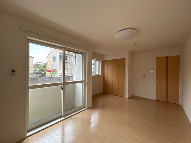 居室・リビング　ゆったりした洋室です