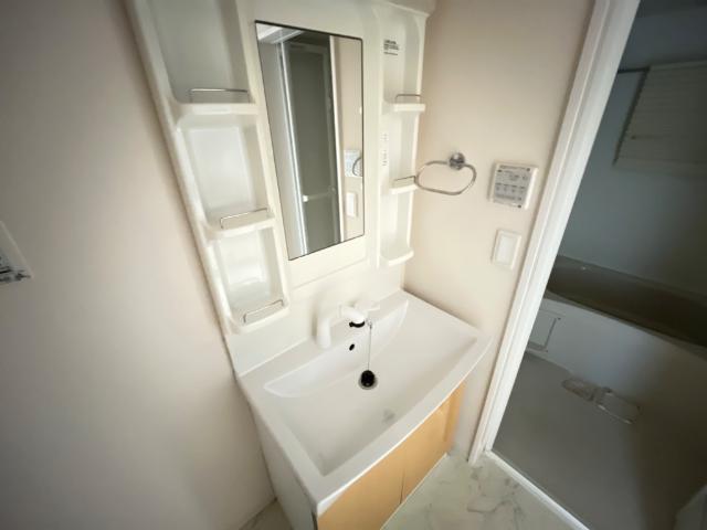 洗面設備　洗髪洗面化粧台