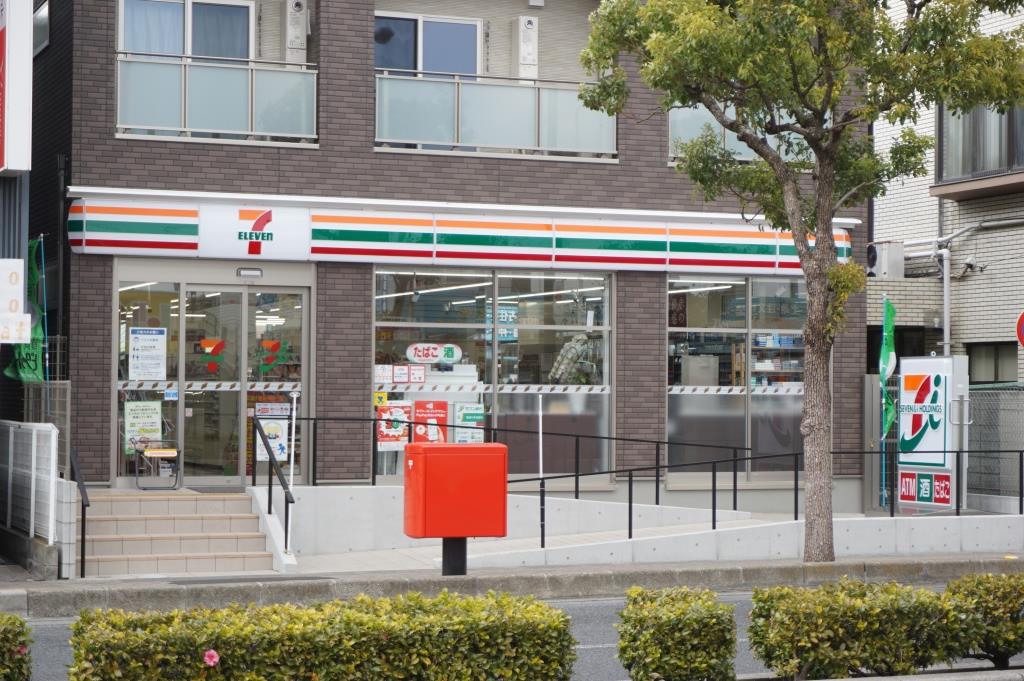 コンビニ　セブンイレブン 越谷千間台東1丁目店（コンビニ）まで222m