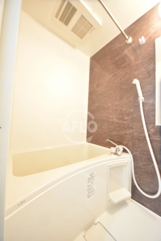 バス・シャワールーム　ルミエール難波　浴室