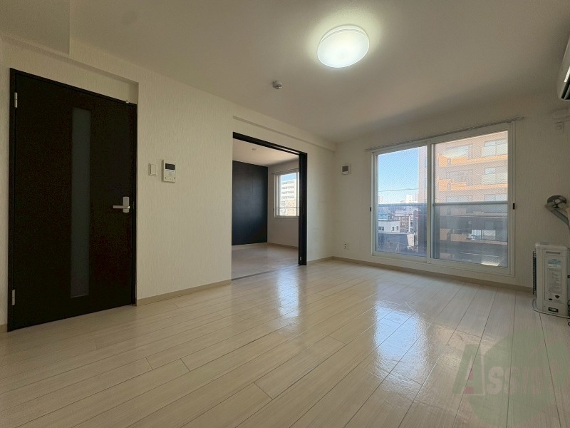 居室・リビング　広くてキレイなお部屋が広がっていて、充実した生活が送れそう。