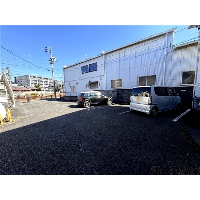 駐車場　駐車場