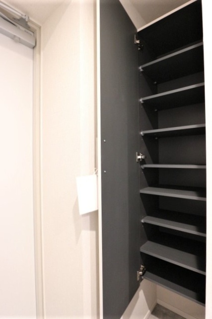 玄関　シューズボックス