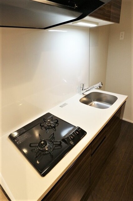 キッチン　ガスコンロ２口付き