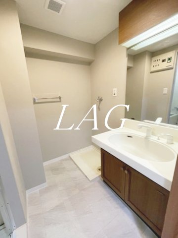 洗面設備　独立洗面台です。