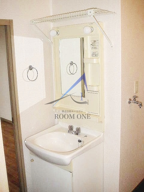 洗面設備　洗面台です。