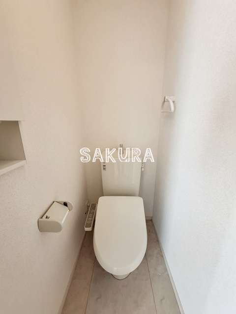 トイレ　嬉しい温水洗浄便座♪