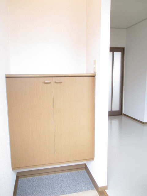 玄関　下駄箱