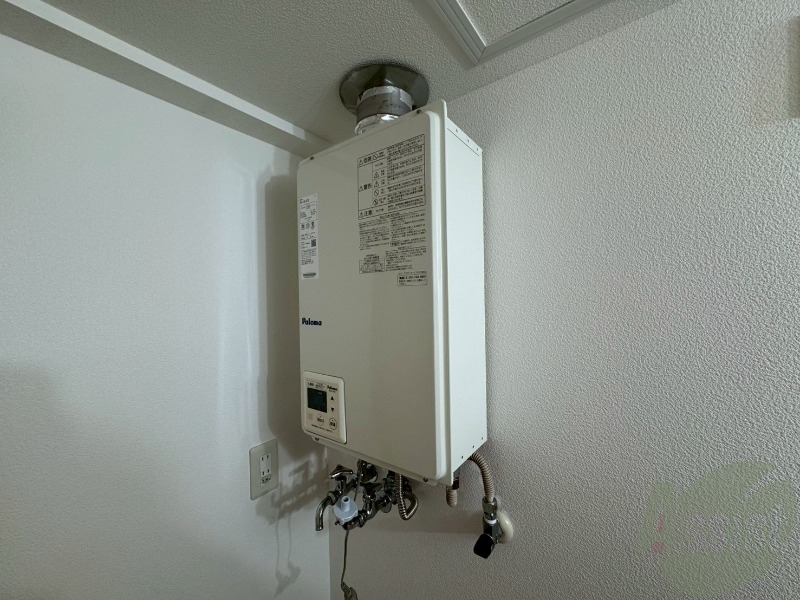 セキュリティ　給湯器は簡単操作で温度調整ができますよ。