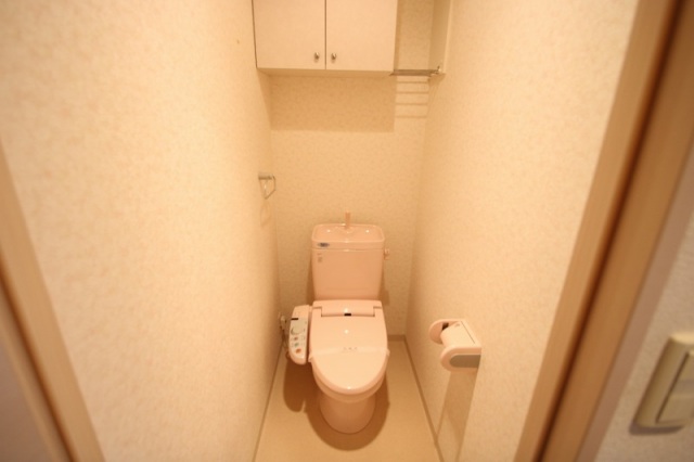 トイレ　同物件別号室