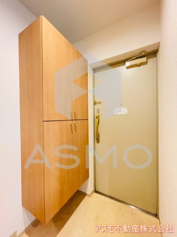 玄関　同マンション別部屋　参考写真