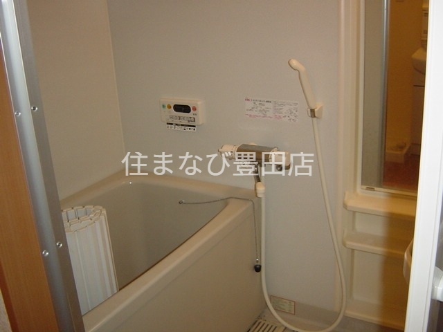バス・シャワールーム　同型別部屋写真