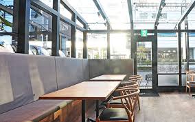 飲食店　PIZZA SALVATORE CUOMO(ピッツァ サルバ（飲食店）まで581m