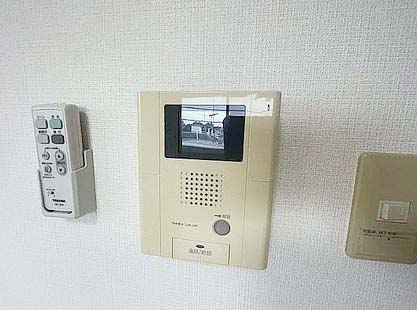 セキュリティ　★モニター付きインターホンで来客時も安心★