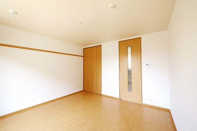 その他部屋・スペース　明るい洋室です。