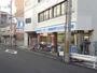コンビニ　ローソン 佐堂町三丁目店（コンビニ）まで496m